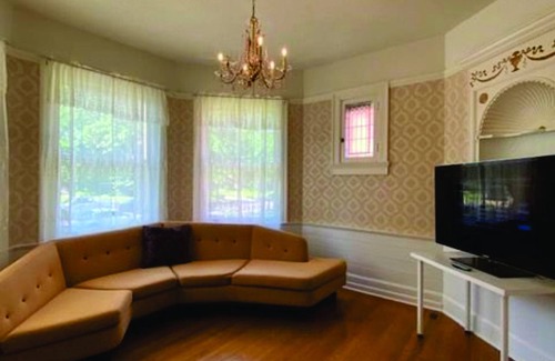 Central West End Apartment | Private One Bedroom in Historic Mansion