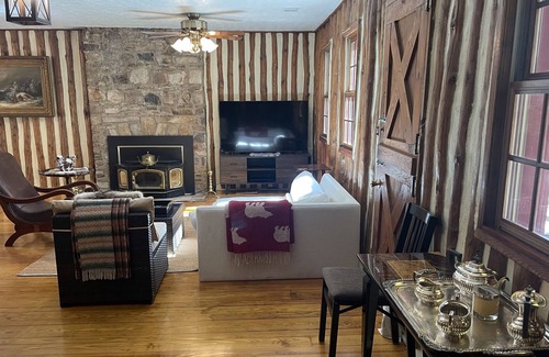 Haymarket House | Private paradise in the mountains less than 50 minutes from DC.