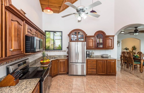 Ballena House | Private Paradise - Lovely, spacious home with large pool and ocean view