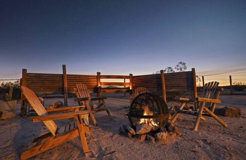 Joshua Tree Apartment | Private Peaceful Cabin in North Joshua Tree With Hot Tub