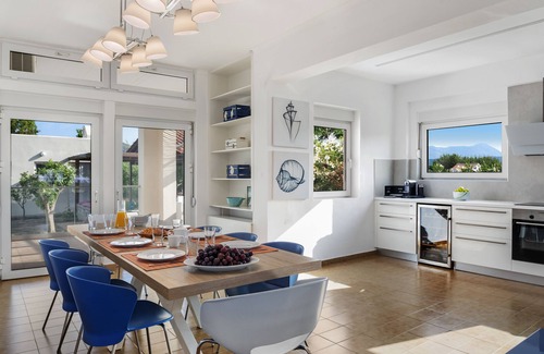 Nopigia Villa | Private peaceful luxury villa with pool and outer jaccuzzi only 20 m from the se