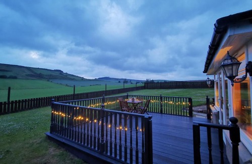Alford House | Private peacefull pet friendly converted country cottage