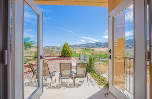 Temecula House | Private Pickleball Resort Estate in Wine Country