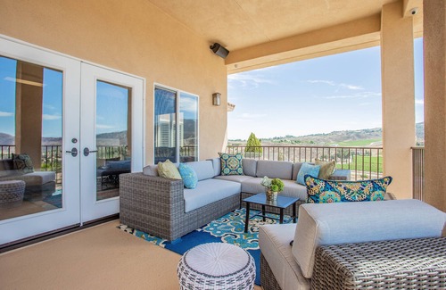 Temecula House | Private Pickleball Resort Estate in Wine Country