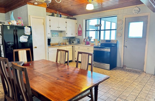 Gasque House | Private Pier - Lantana Cottage