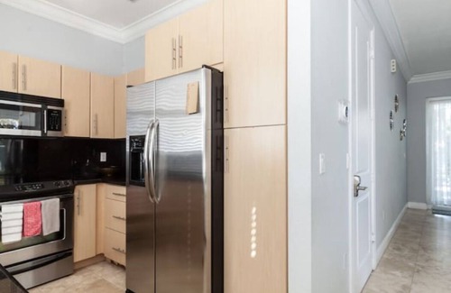 Harbordale House | PRIVATE POOL! 5 min to Beach/Port/ConventionCenter