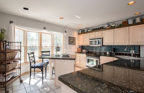 North Shores House | Private Pool & Beach, Dock, Tennis & Sleeps 15! 17 Harbor Rd, North Shores