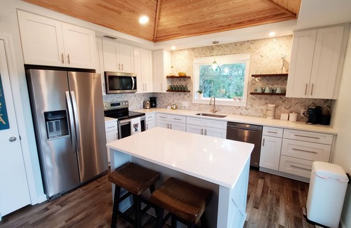 St. George Island Cottage | Private Pool! Easy Beach Access- 2 FREE BIKE RENTALS INCLUDED WITH YOUR STAY!