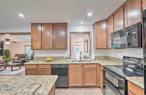 Village Grove House | Private Pool & Grill: Scottsdale Getaway!