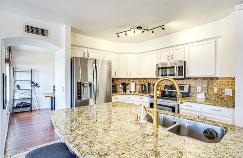 Deer Valley House | Private Pool & Grills: North Phoenix Retreat!