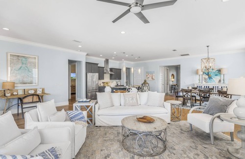 Gulfview Heights House | Private Pool/Heat option-4 Bikes-Short Walk/Bike Ride to the Beach