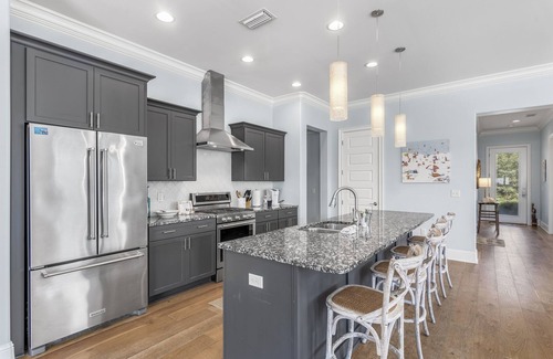 Gulfview Heights House | Private Pool/Heat option-4 Bikes-Short Walk/Bike Ride to the Beach