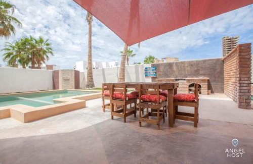 La Paz House | Private Pool Home I Near Beach & Downtown with WiFi