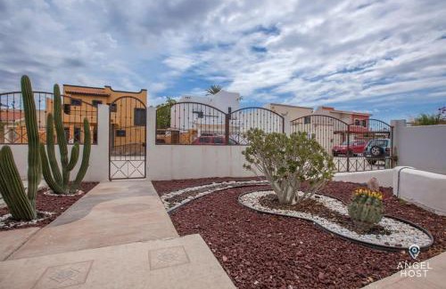La Paz House | Private Pool Home I Near Beach & Downtown with WiFi