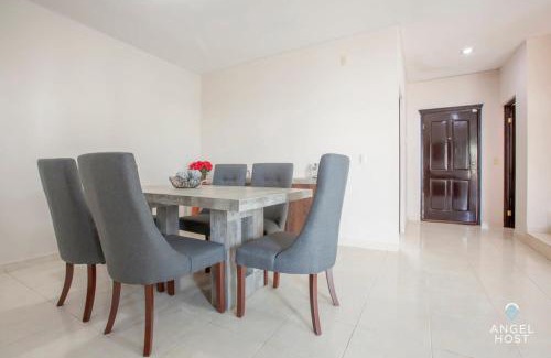 La Paz House | Private Pool Home I Near Beach & Downtown with WiFi