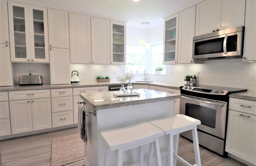 Hollywood Lakes House | Private pool house 1 mile from Beach