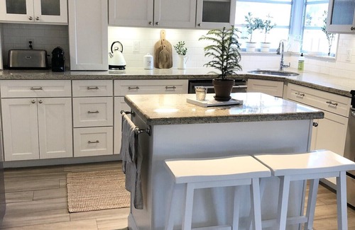 Hollywood Lakes House | Private pool house 1 mile from Beach