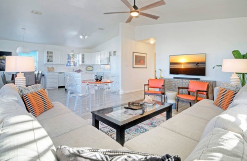 Leeward Sands House | Private Pool, in Golf Cart Zone, Golf Cart for Rent | Sea Therapy by AvantStay
