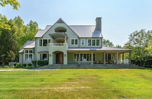 Saugatuck House | Private Pool & Lake MI access, hot tub, putting green, basketball court, and more!