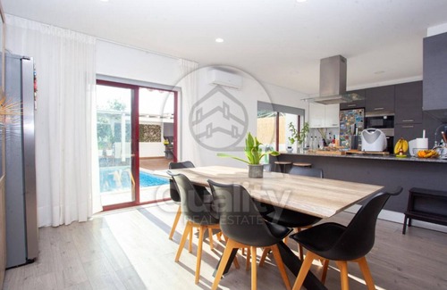 Palhais Villa | Private Pool Luxury Barreiro VIlla