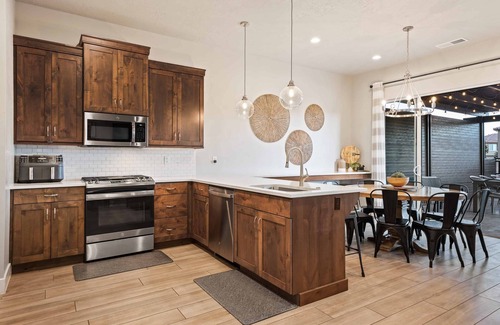 Santa Clara House | Private Pool Oasis #57: Private Pool/Hot Tub, community pool, splashpad, Pickleb