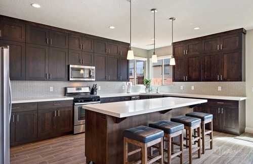 Santa Clara House | PRIVATE POOL PALACE- 6 BR 8 Bath Retreat with Private Pool, Spa & Putting Green