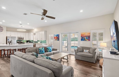 Tang-O-Mar House | Private Pool+Pickleball- LSV (Golf Cart)💎Sapphire by the Sea💎