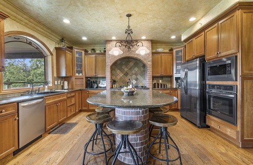 Branson House | Private Pool, Pickleball Ct, Mini Golf, Fire Pit