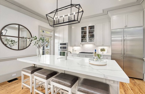 Rosemary Beach House | Private pool, sleeps 14. 5 min. Walk to beach