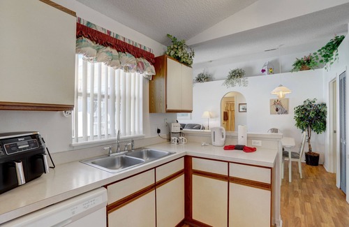 Morgan Point House | Private pool (solar heat, fence for privacy), billiards, darts, 65" smart TV