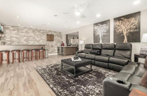 South Scottsdale House | Private Pool & Spa * Steps to Old Town * Sanatized
