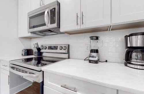 Riviera Beach House | Private Pool, Tanning Ledge/Pet-Friendly/Golf Cart Friendly/FLPCB8