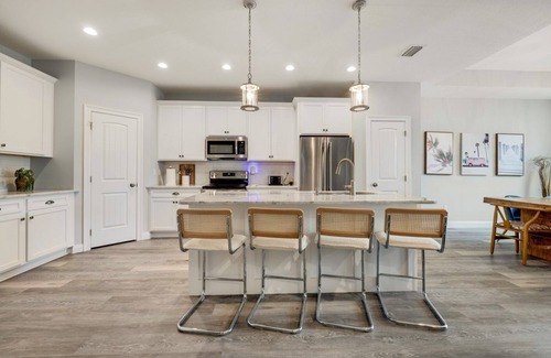 The Pines House | Private POOL! Brand new home, 4 minutes to beach!