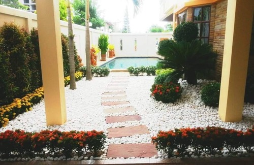 Na Kluea House | private pool villa near by the beach