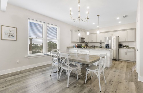 Orange Beach House | Private Pool, Walk 2 Beach, Kid Friendly, Bars, Privacy, Indoor Waterpark