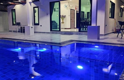 South Pattaya Villa | Private Pool With Jacuzzi Kids Pool Royal Park