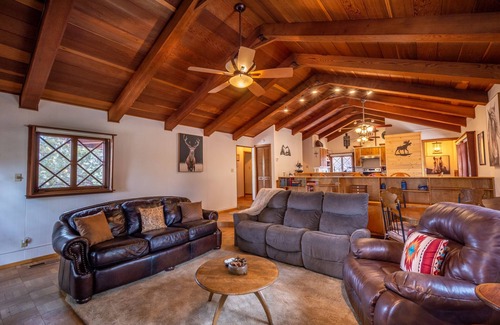 Alto Cabin | Private property, located on a cul-de-sac, jacuzzi, deck, outdoor activities