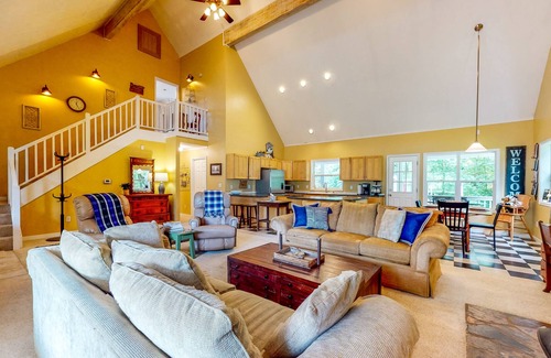 Dallas House | Private property - Main & Guest Home - Creek Views