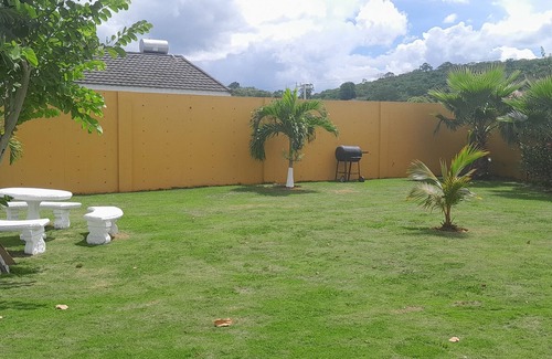Falmouth House | Private, quiet and scenic.