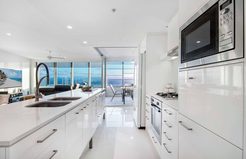 Surfers Paradise Apartment | Private Q Tower Apartments - Wow Stay