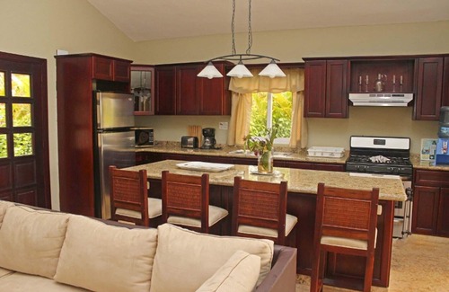 La Mulata Villa | Private, quiet 2BD villa with pool, jacuzzi, safes, BBQ, Wi-Fi, free bus