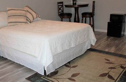 McNeil Resort | Private room ∙ 1 guest