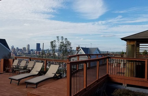 South Side Slopes Resort | Private room ∙ 3 guests