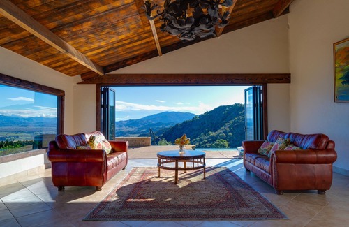 Santa Barbara House | Private Ranch Retreat - INCREDIBLE view - Infiniti edge pool!