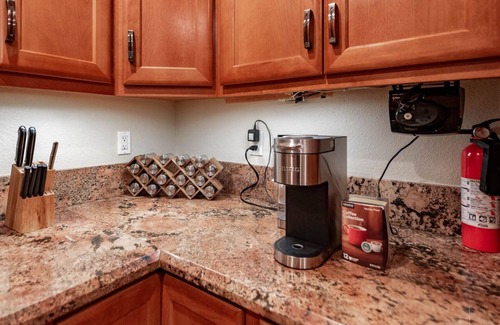 Old Poway Villa | Private Resort style villa at San Diego-heated salt pool-Hot Tub-86" TV