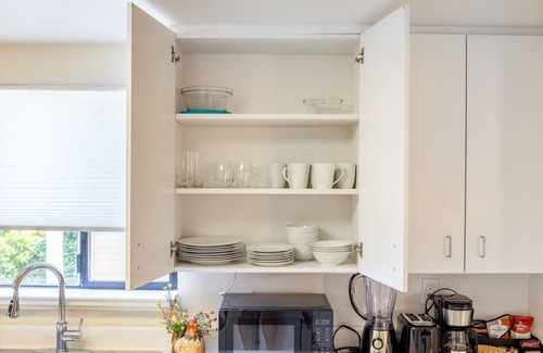 North Beacon Hill House | Private Retreat Near Seattle Port, Transit, Downtown & Stadiums! Free Parking