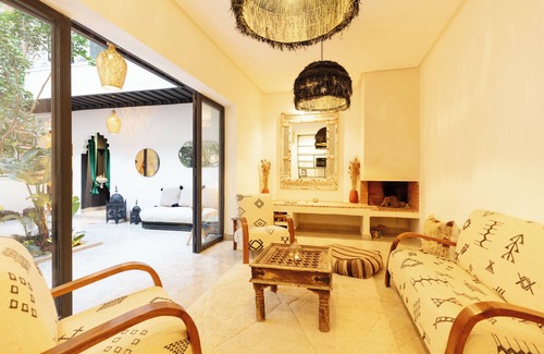 Kasbah House | Private riad in the Medina with rooftop pool and breakfast included.