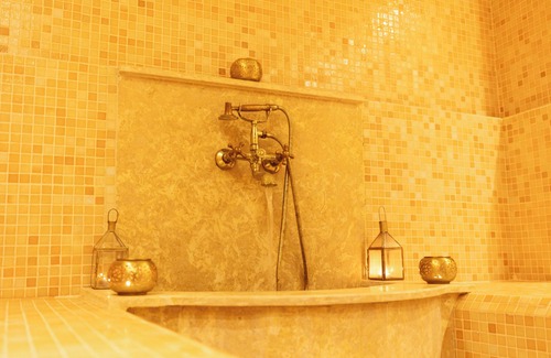 Kasbah House | Private riad in the Medina with rooftop pool and breakfast included.