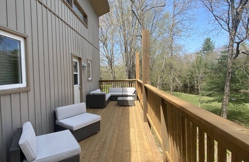 Ramara Cottage | Private River Front Cottage