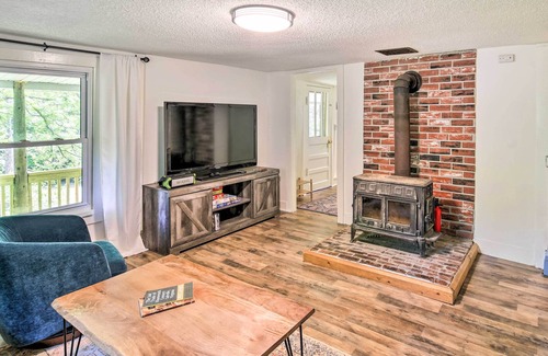 North Fork Cottage | Private Riverfront Escape w/ Fire Pit & Grill